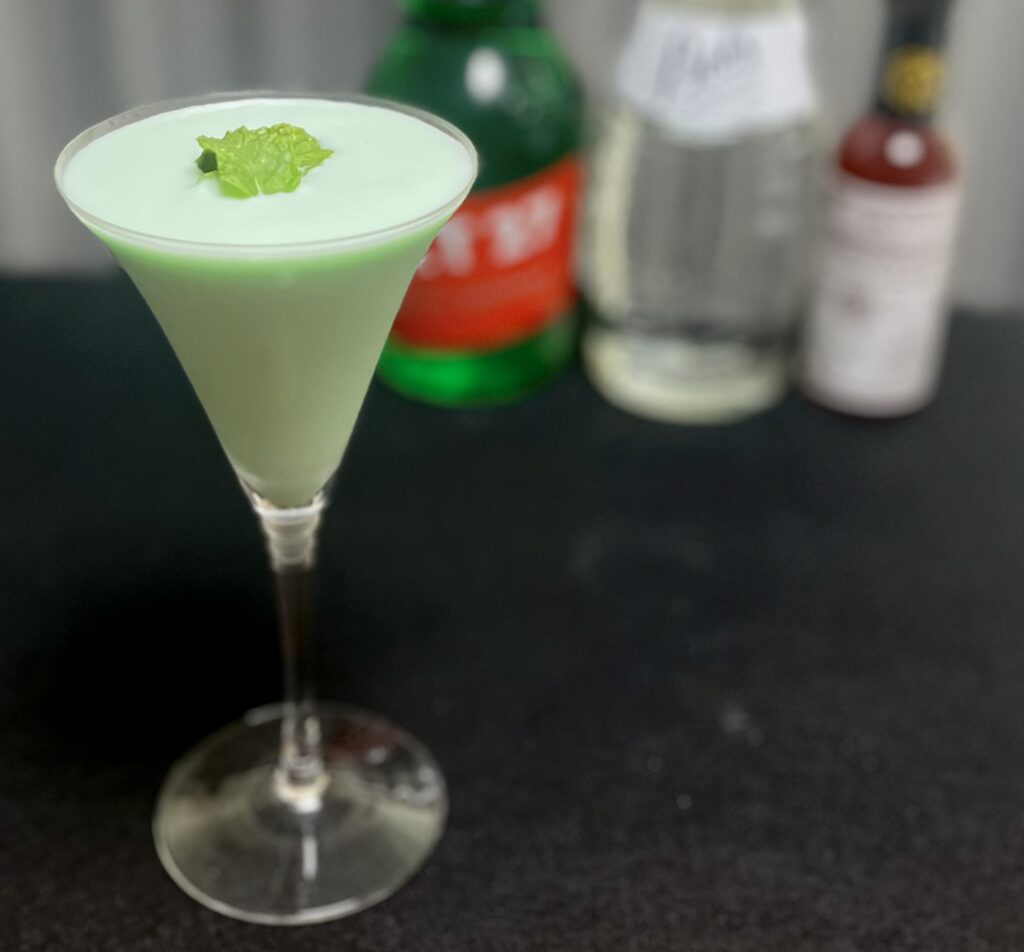 グラスホッパー　アレンジ　カクテルレシピ　写真