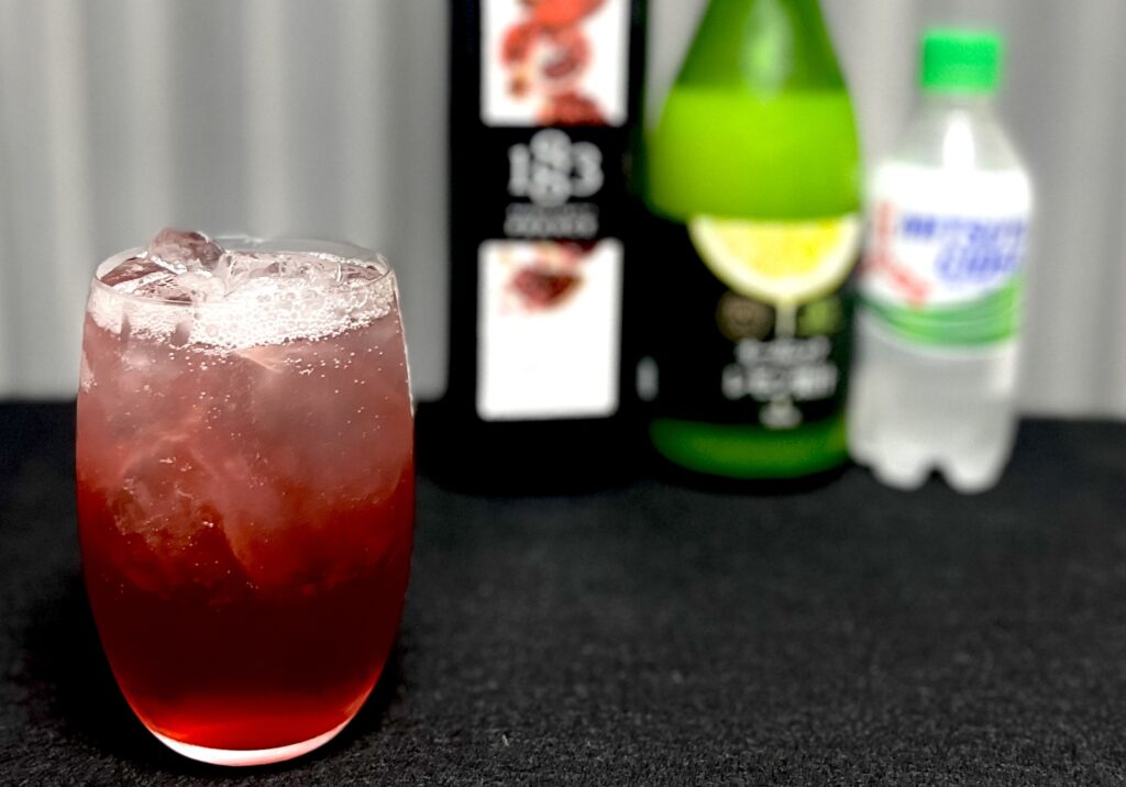 グレナデンシロップ サイダー カクテルレシピ 写真