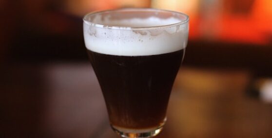 アイリッシュコーヒー　フロート　ポイント　写真