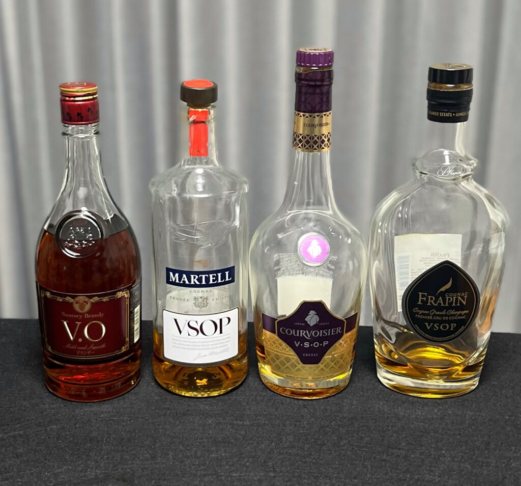 サントリーVO コニャック 比較 写真