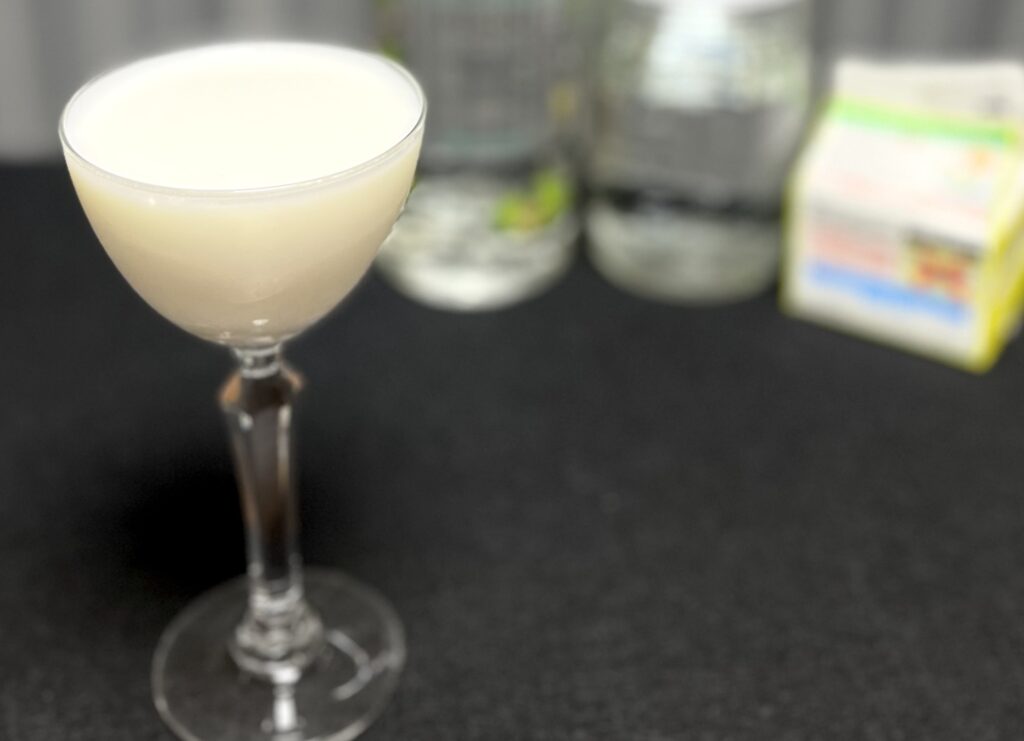 アレキサンダー　ピスコワカー　カクテルレシピ　写真